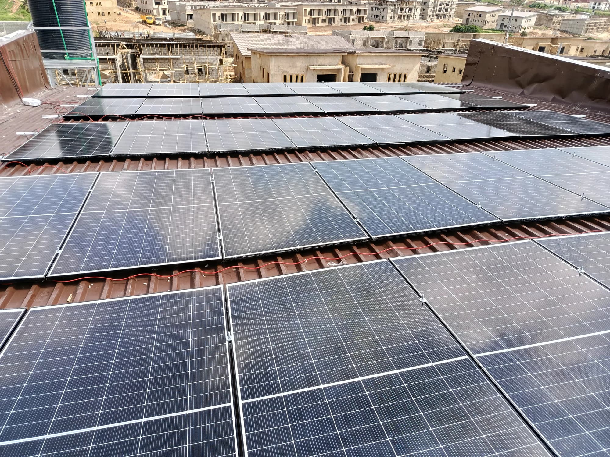 Large commercial rooftop solar installation